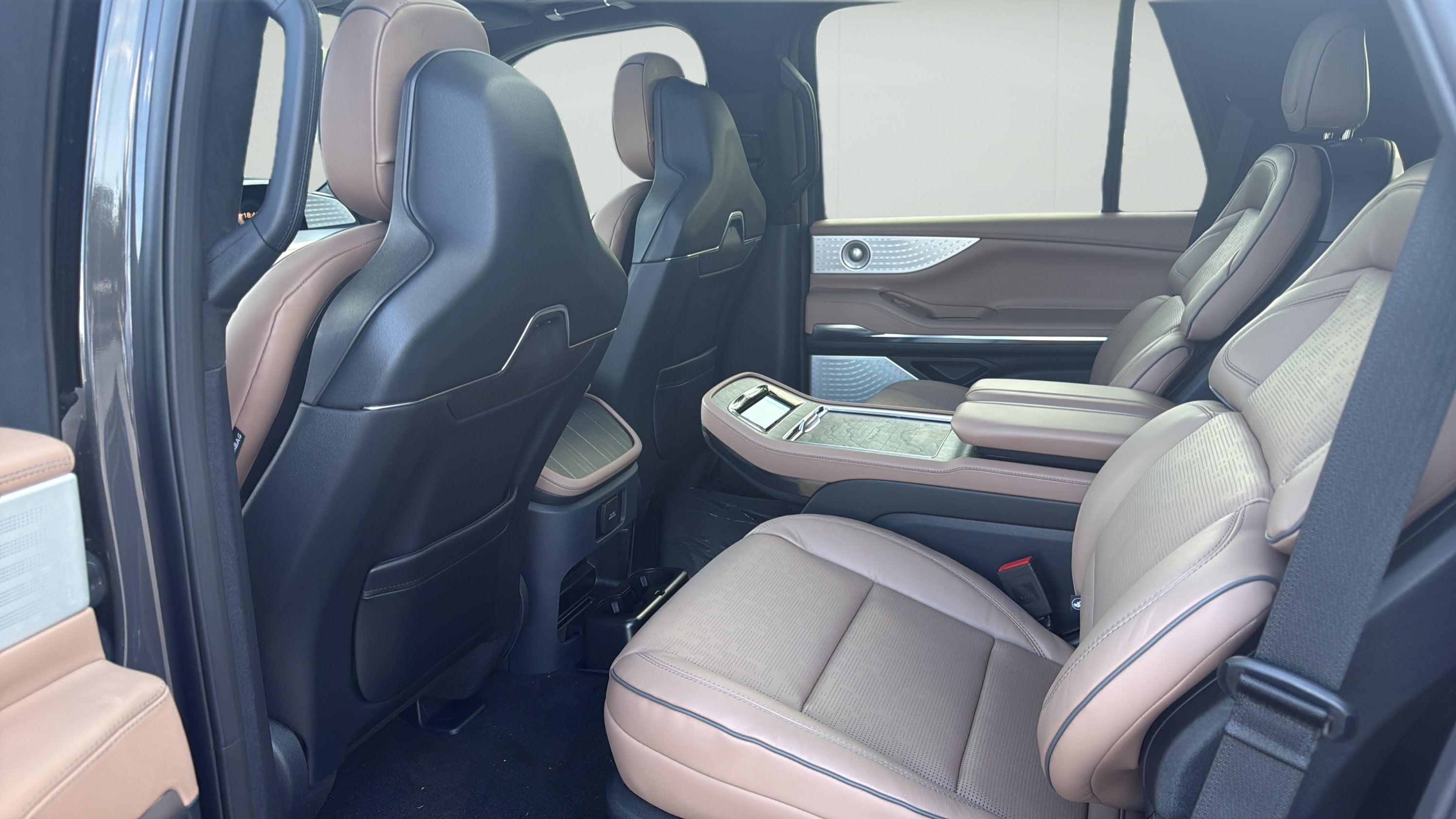 2027 Lincoln Navigator Black Label