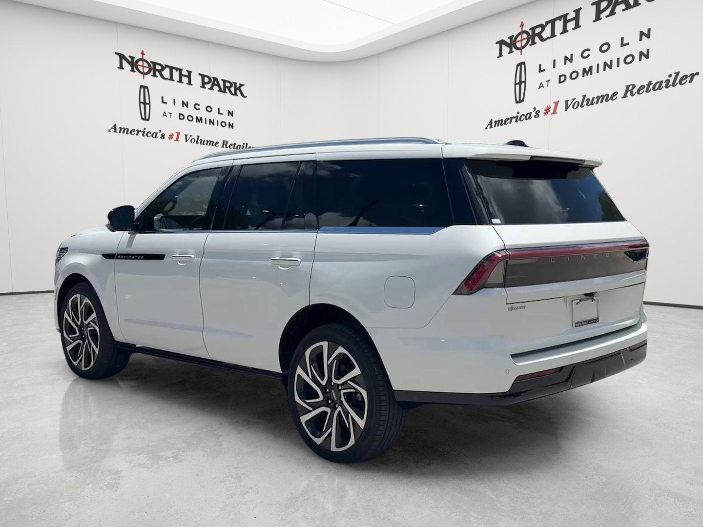 2027 Lincoln Navigator Black Label