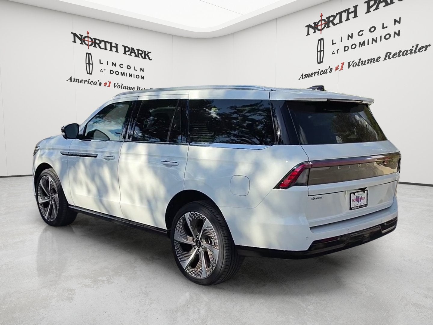 2027 Lincoln Navigator Black Label