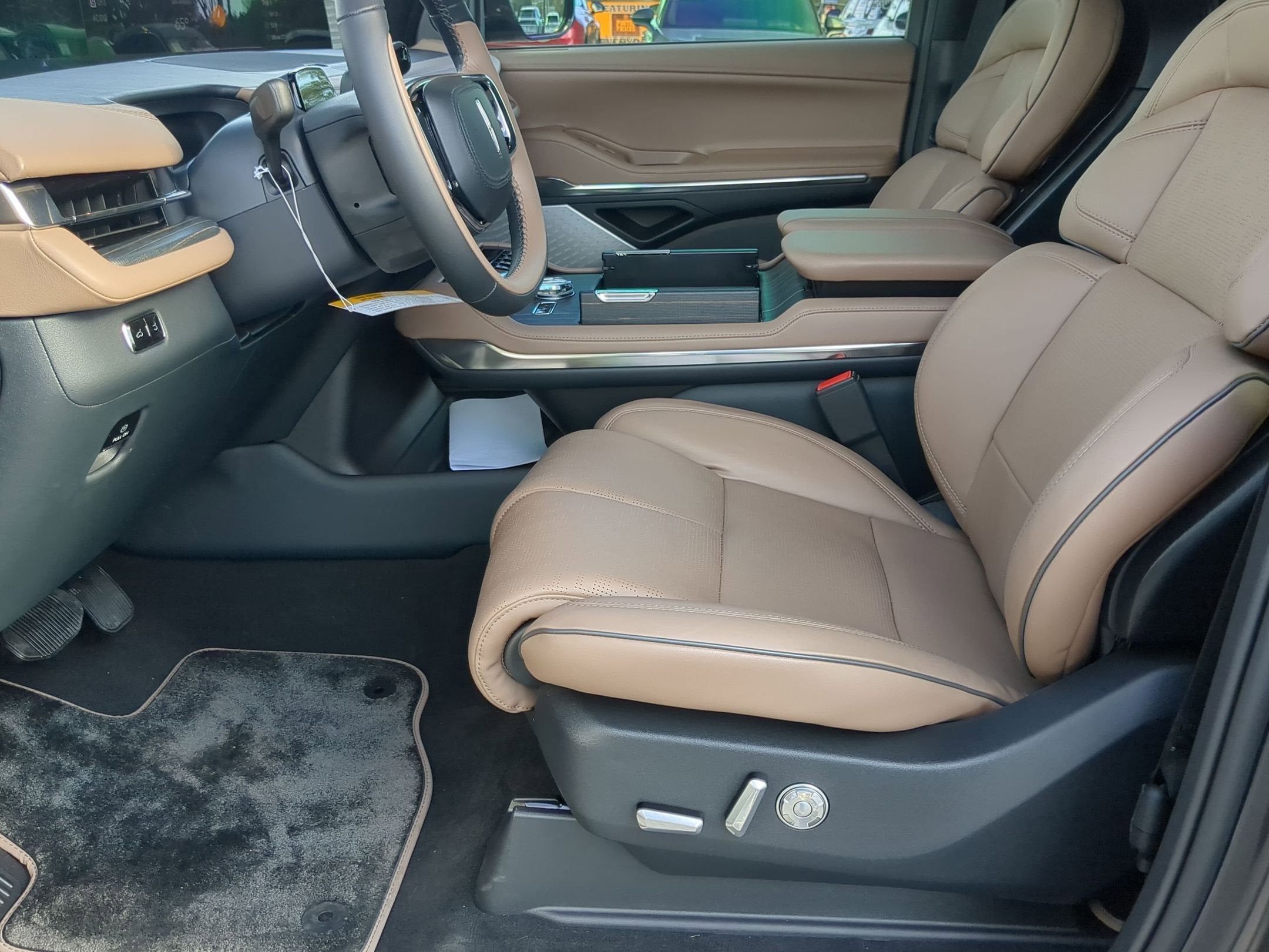 2025 Lincoln Navigator Black Label