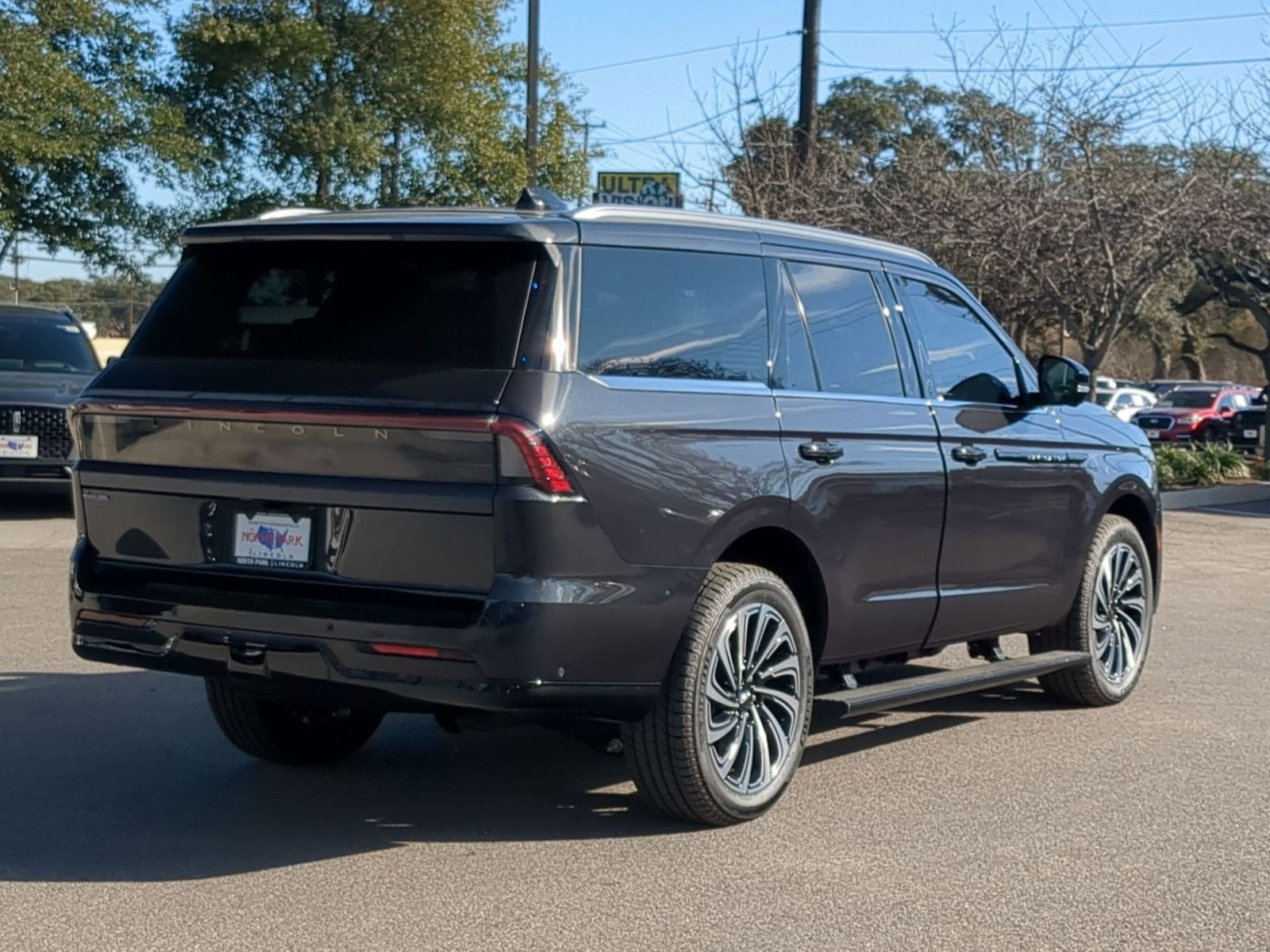 2025 Lincoln Navigator Black Label