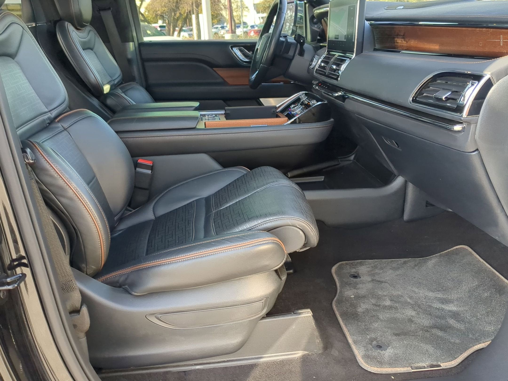 2022 Lincoln Navigator Black Label