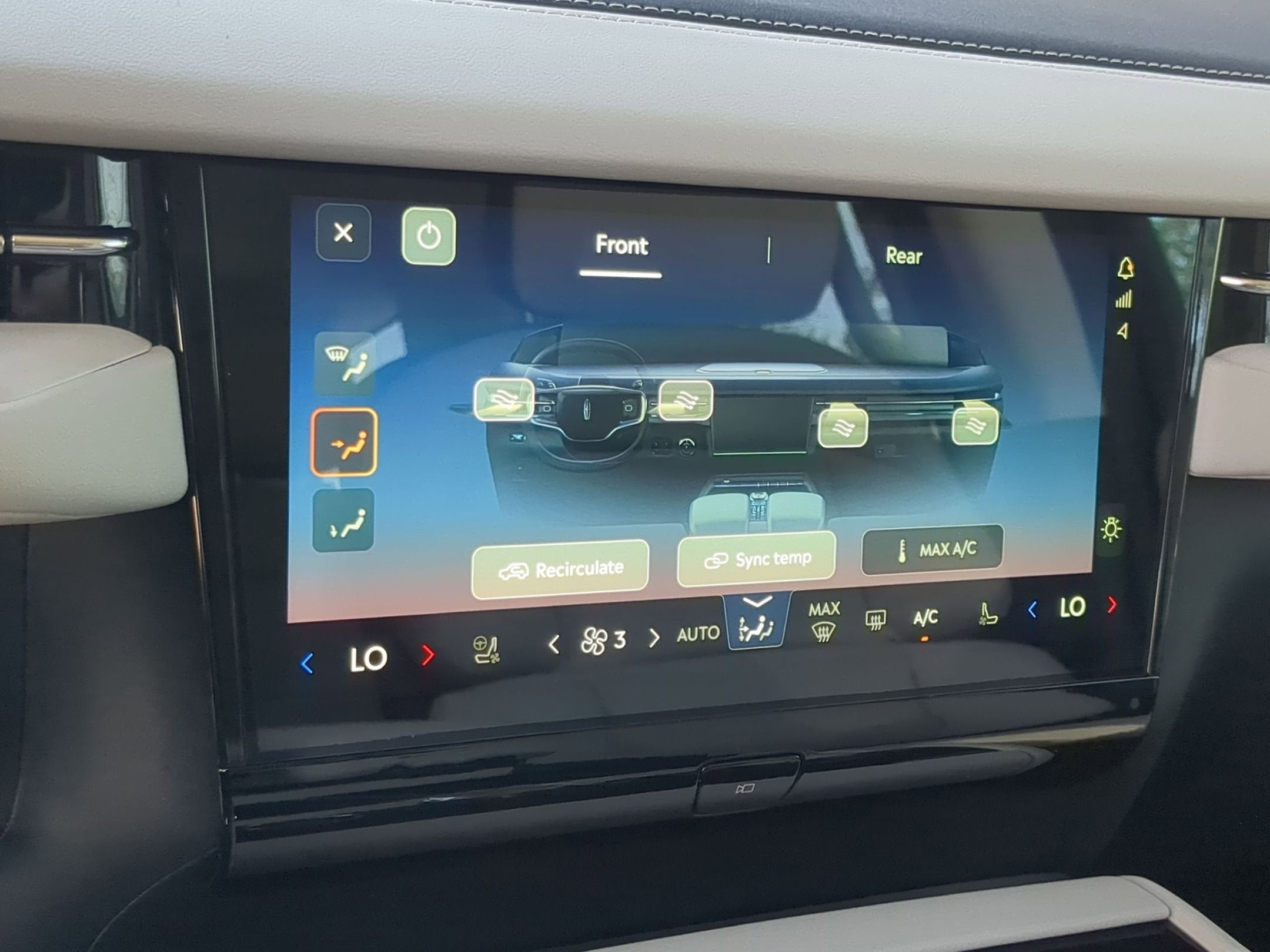 2026 Lincoln Navigator Premiere