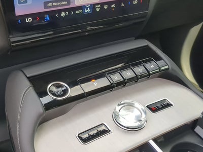 2026 Lincoln Navigator Premiere
