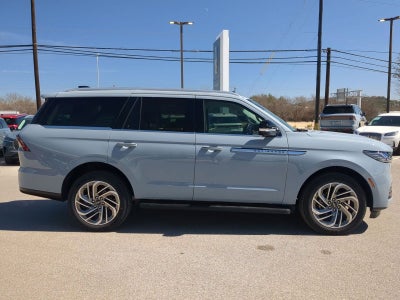 2026 Lincoln Navigator Premiere