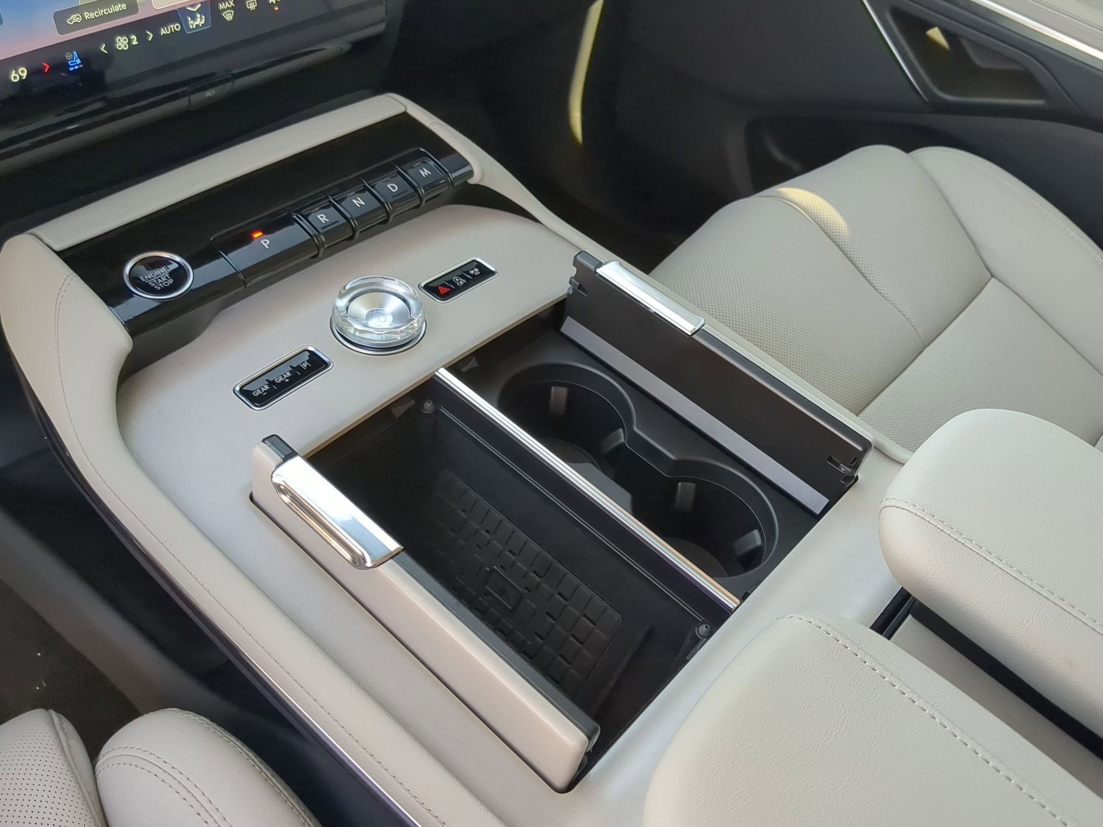 2026 Lincoln Navigator Premiere