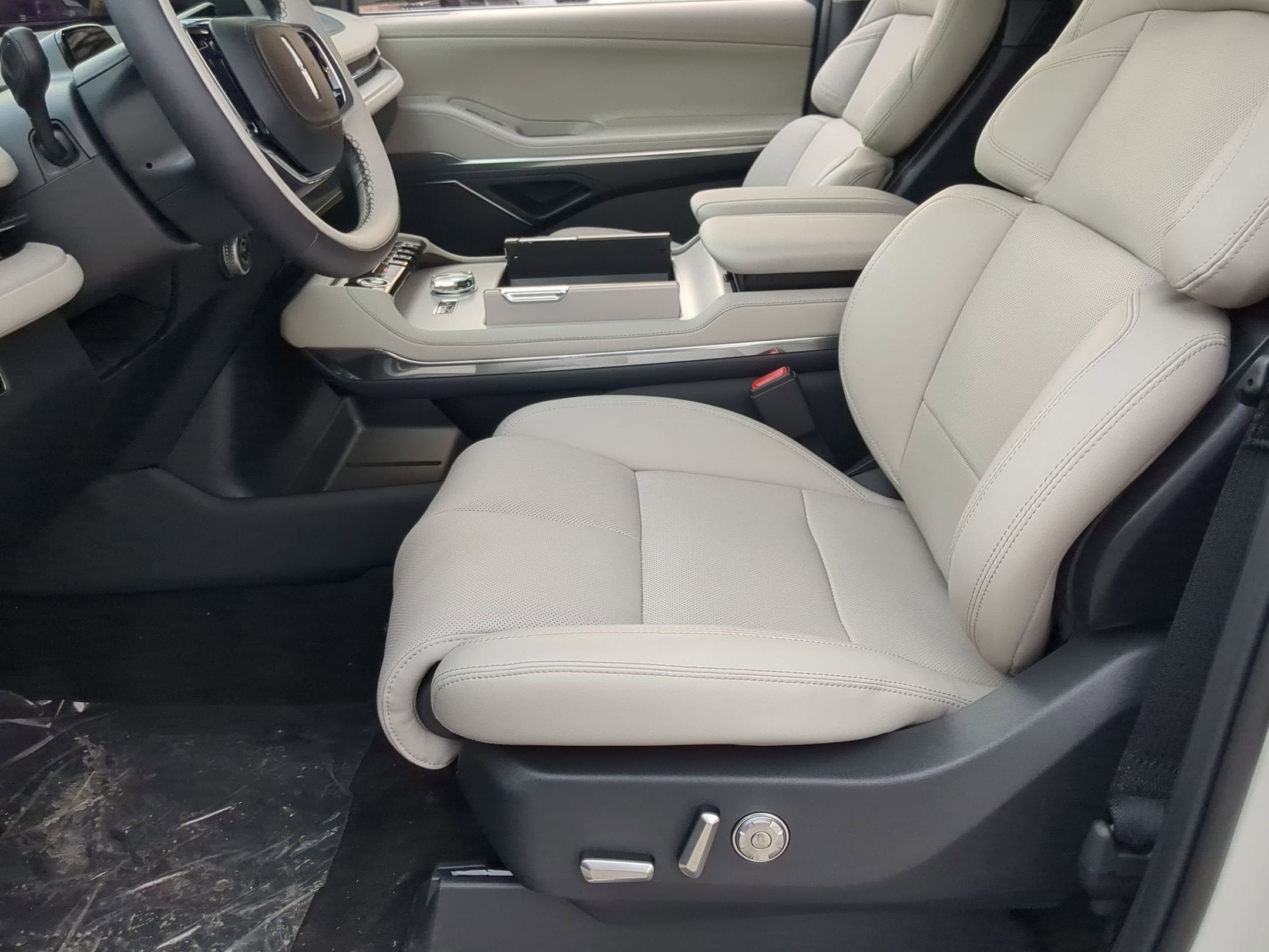 2026 Lincoln Navigator Premiere