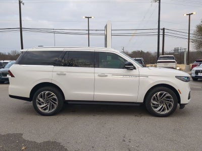 2026 Lincoln Navigator Premiere