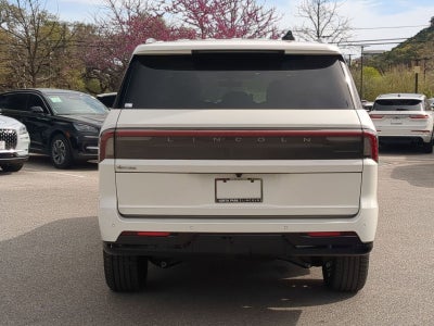 2026 Lincoln Navigator Premiere