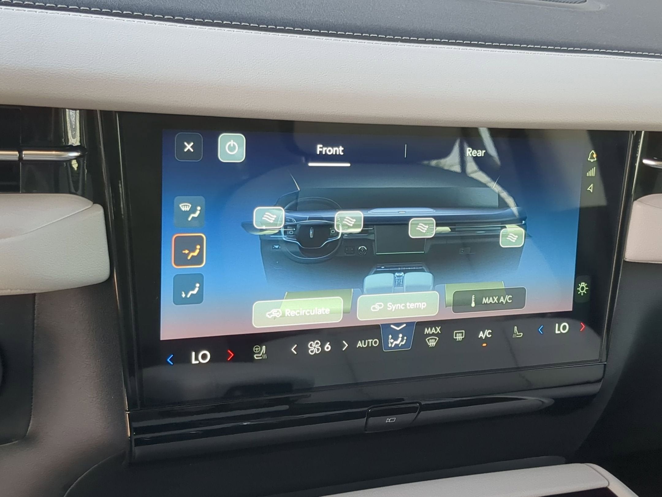 2026 Lincoln Navigator Premiere