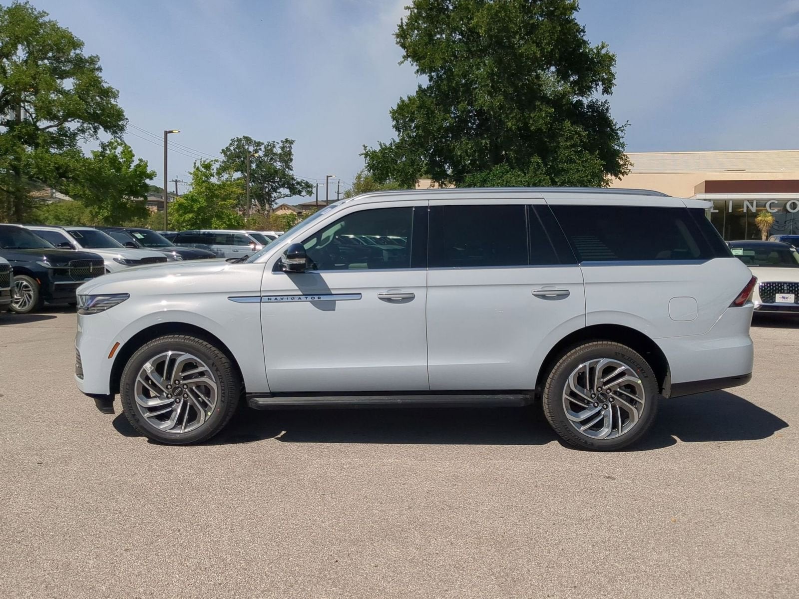 2026 Lincoln Navigator Premiere