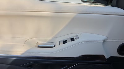 2027 Lincoln Navigator Premiere