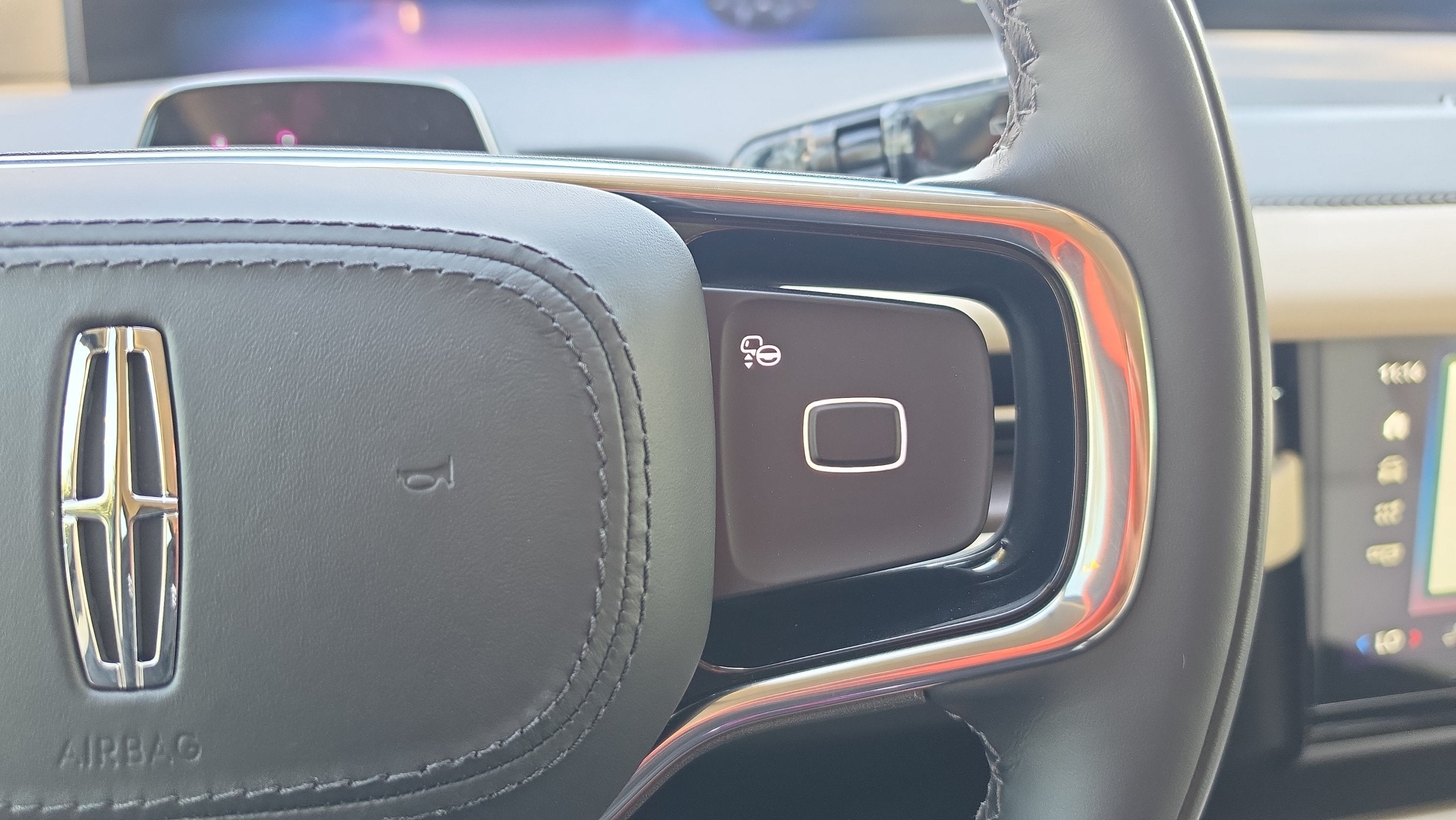 2027 Lincoln Navigator Premiere