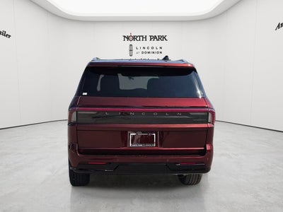 2027 Lincoln Navigator Premiere