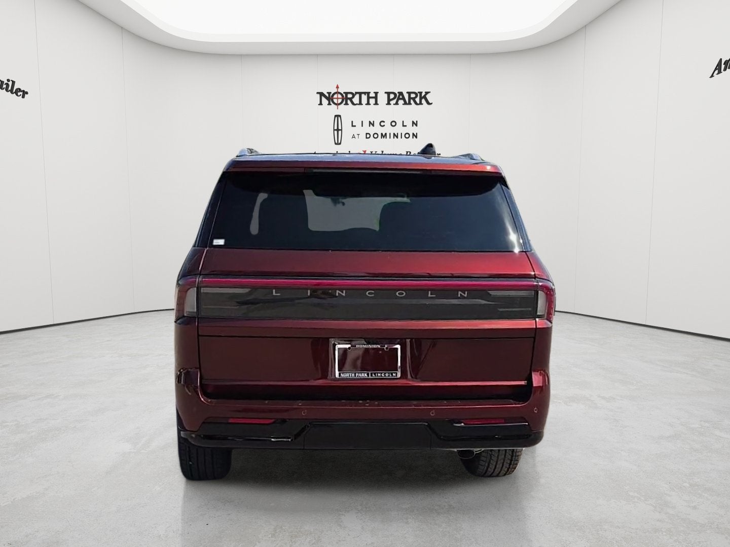 2027 Lincoln Navigator Premiere
