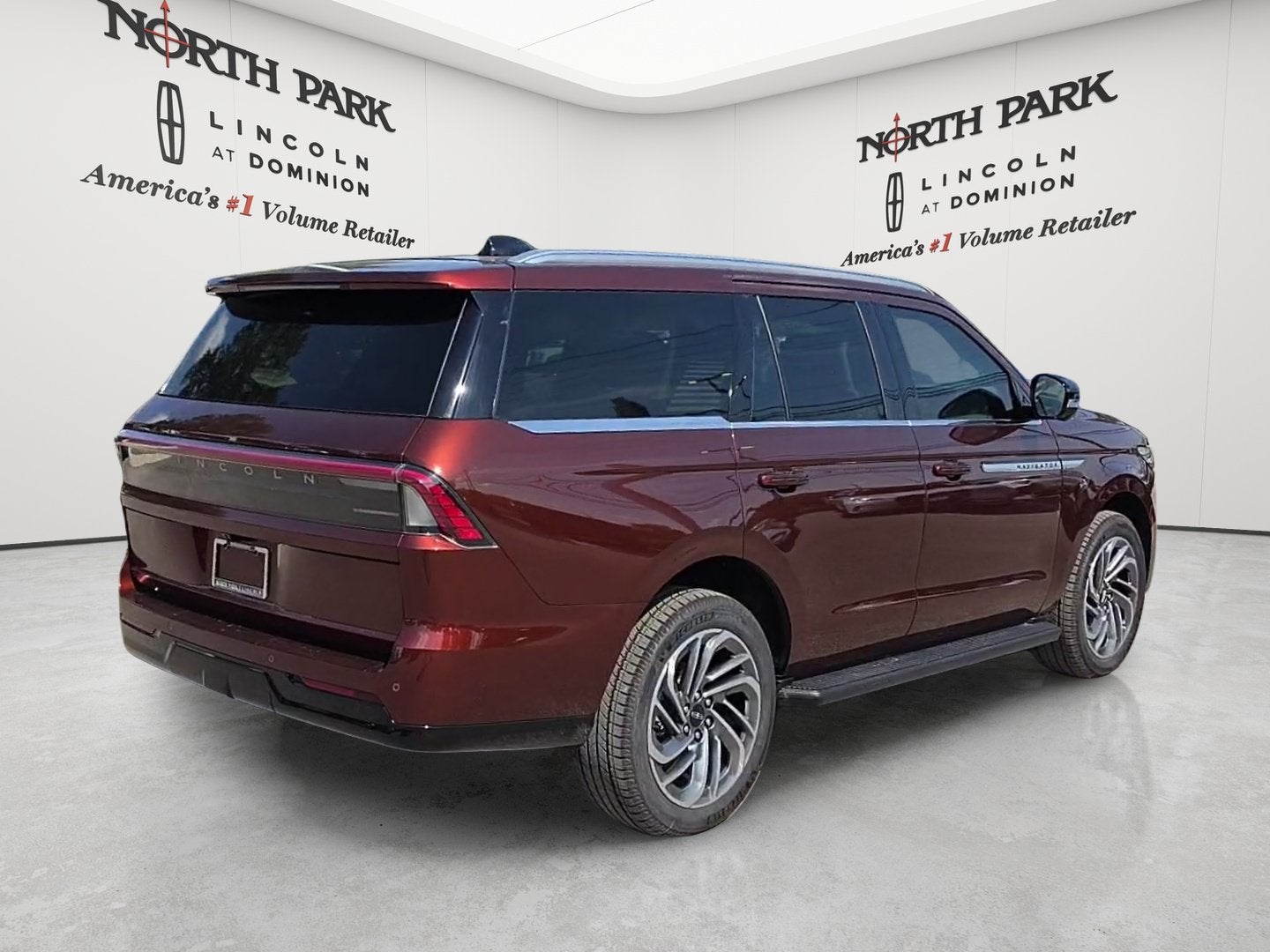 2027 Lincoln Navigator Premiere