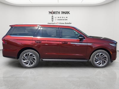 2027 Lincoln Navigator Premiere