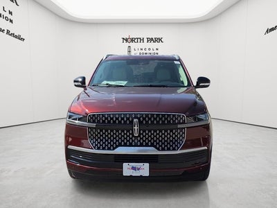 2027 Lincoln Navigator Premiere