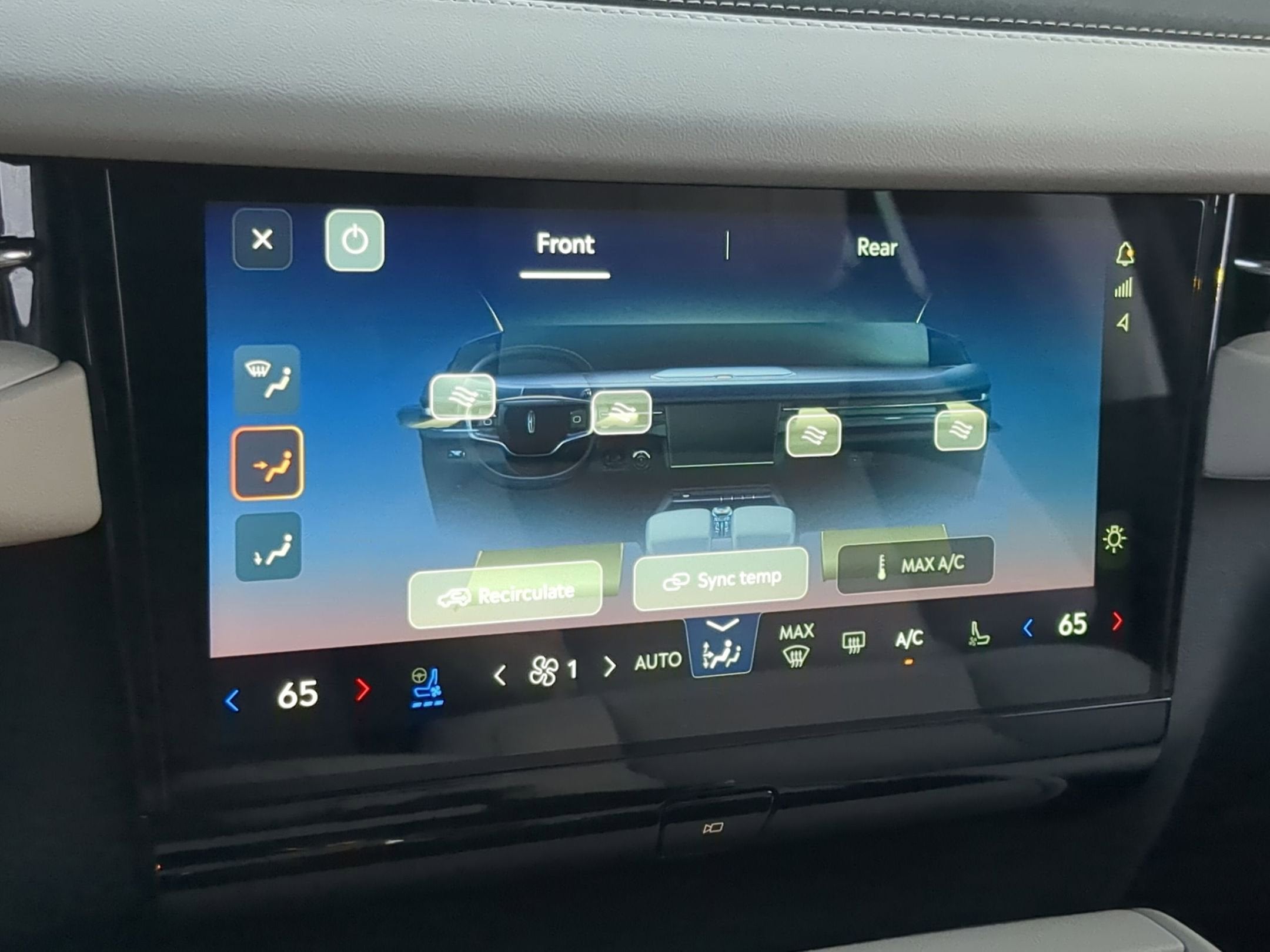 2026 Lincoln Navigator Premiere