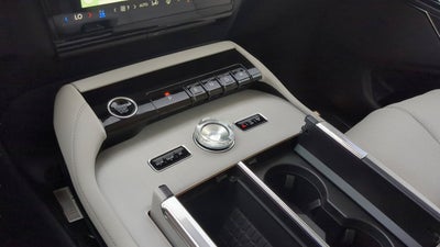 2026 Lincoln Navigator Premiere