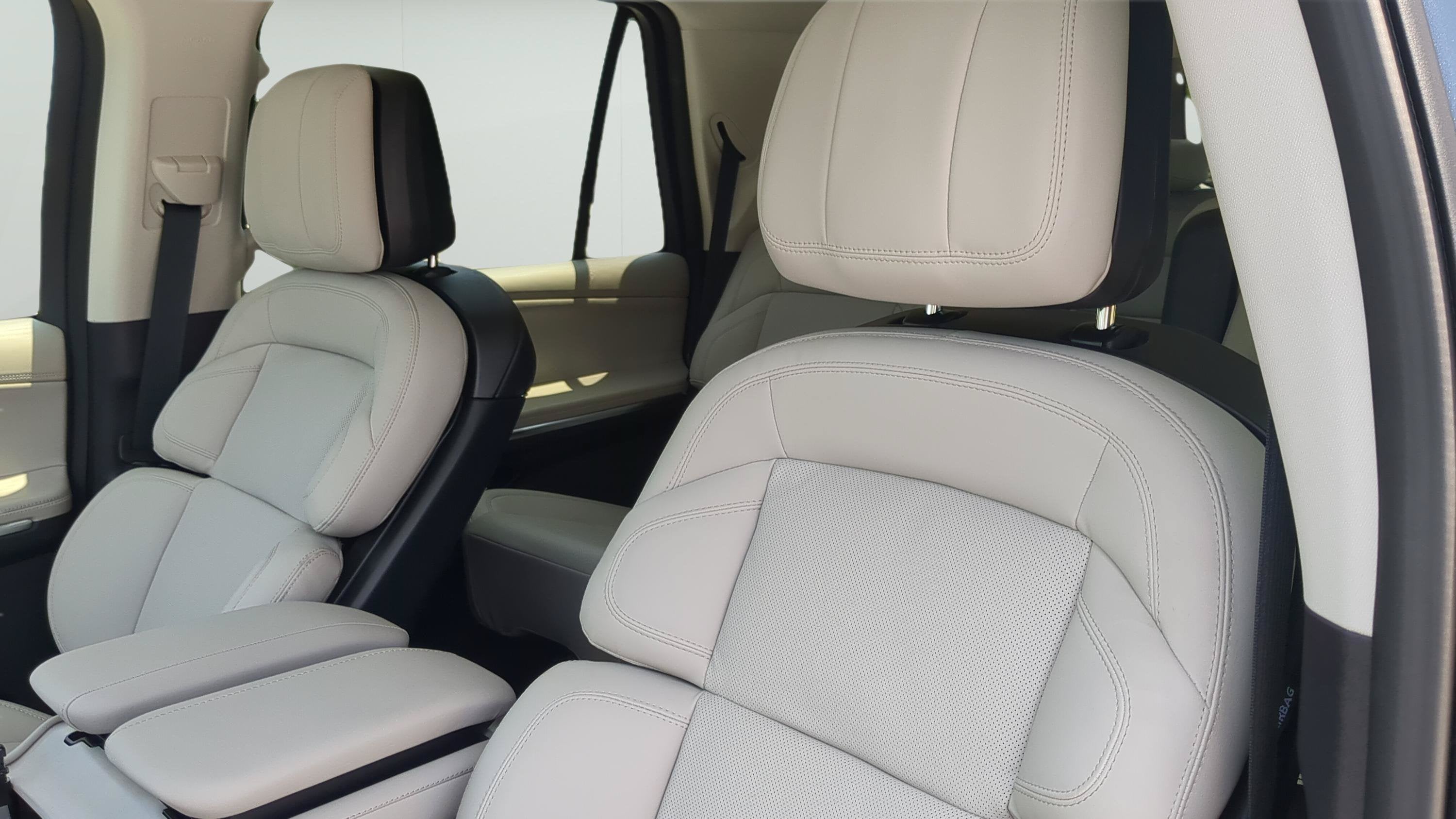 2026 Lincoln Navigator Premiere