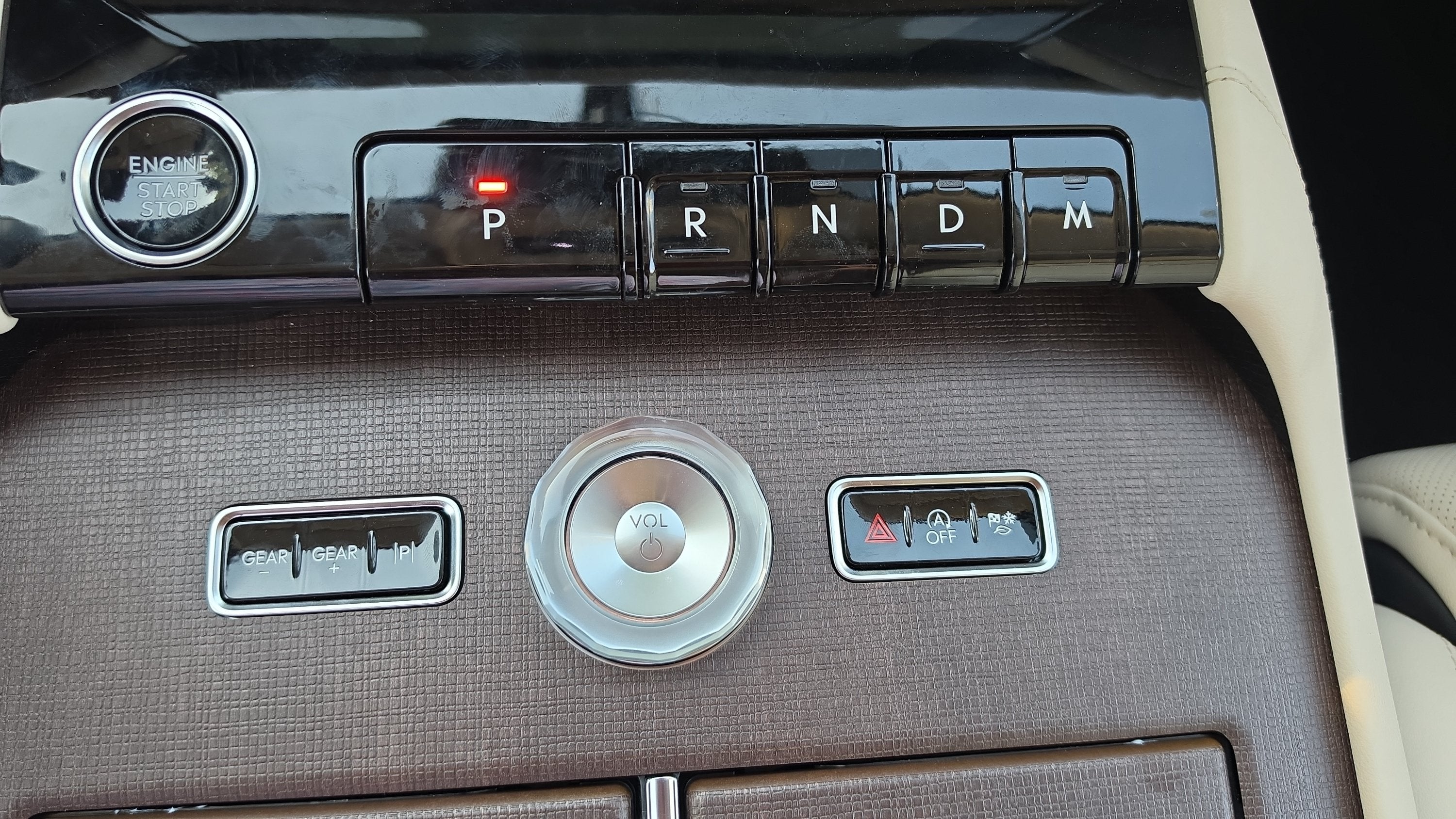 2027 Lincoln Navigator Premiere
