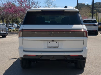 2026 Lincoln Navigator Premiere