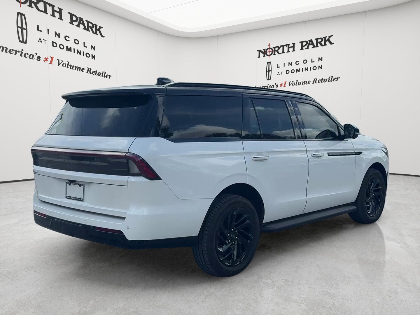 2026 Lincoln Navigator *Custom Wrap* Premiere