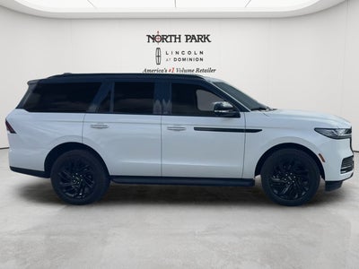 2026 Lincoln Navigator *Custom Wrap* Premiere