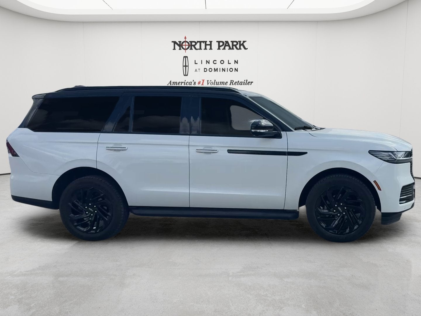 2026 Lincoln Navigator *Custom Wrap* Premiere