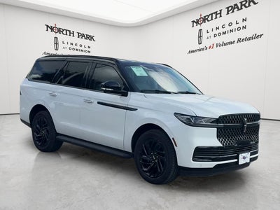 2026 Lincoln Navigator *Custom Wrap* Premiere