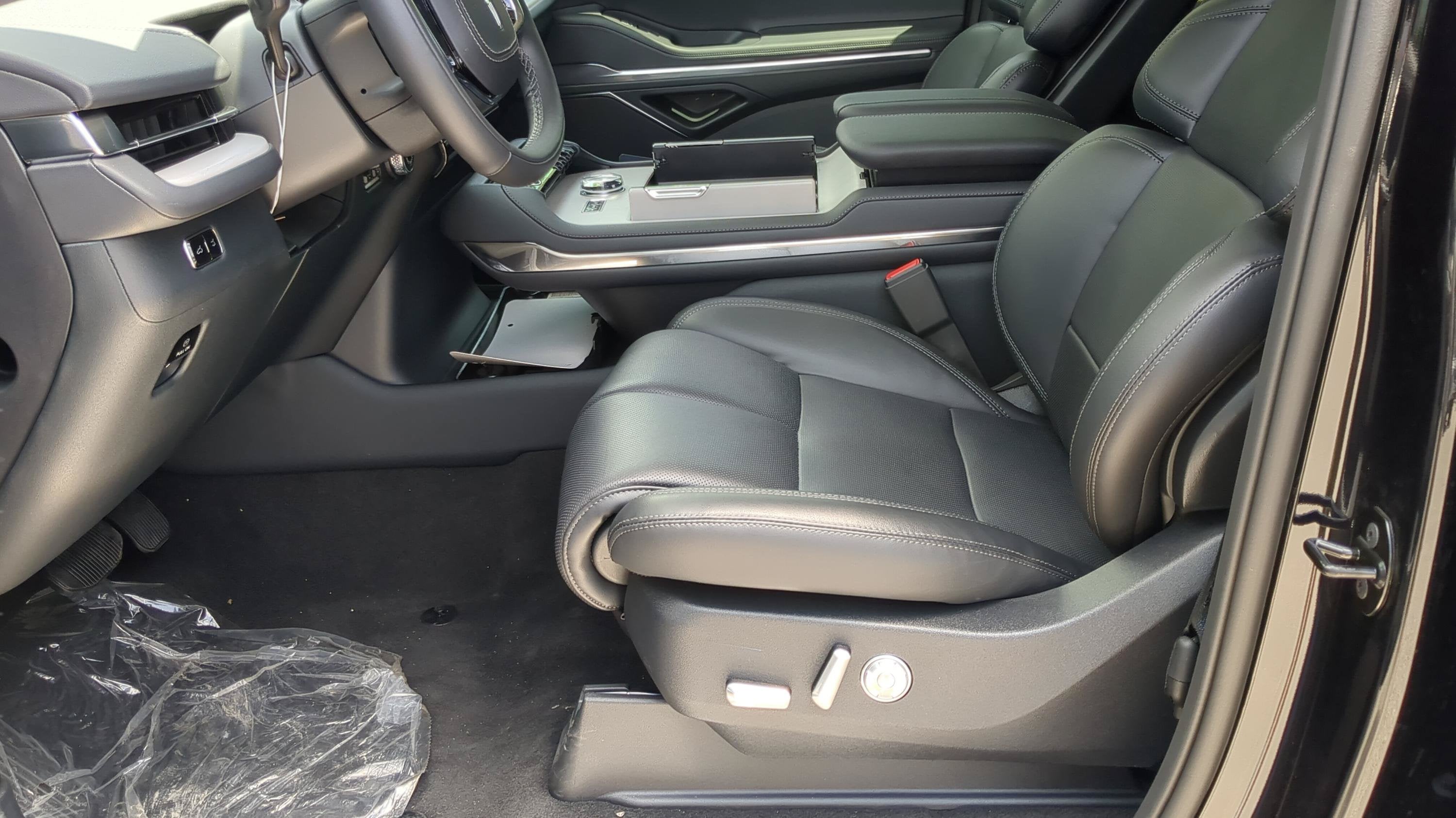 2026 Lincoln Navigator *Custom Wrap* Premiere
