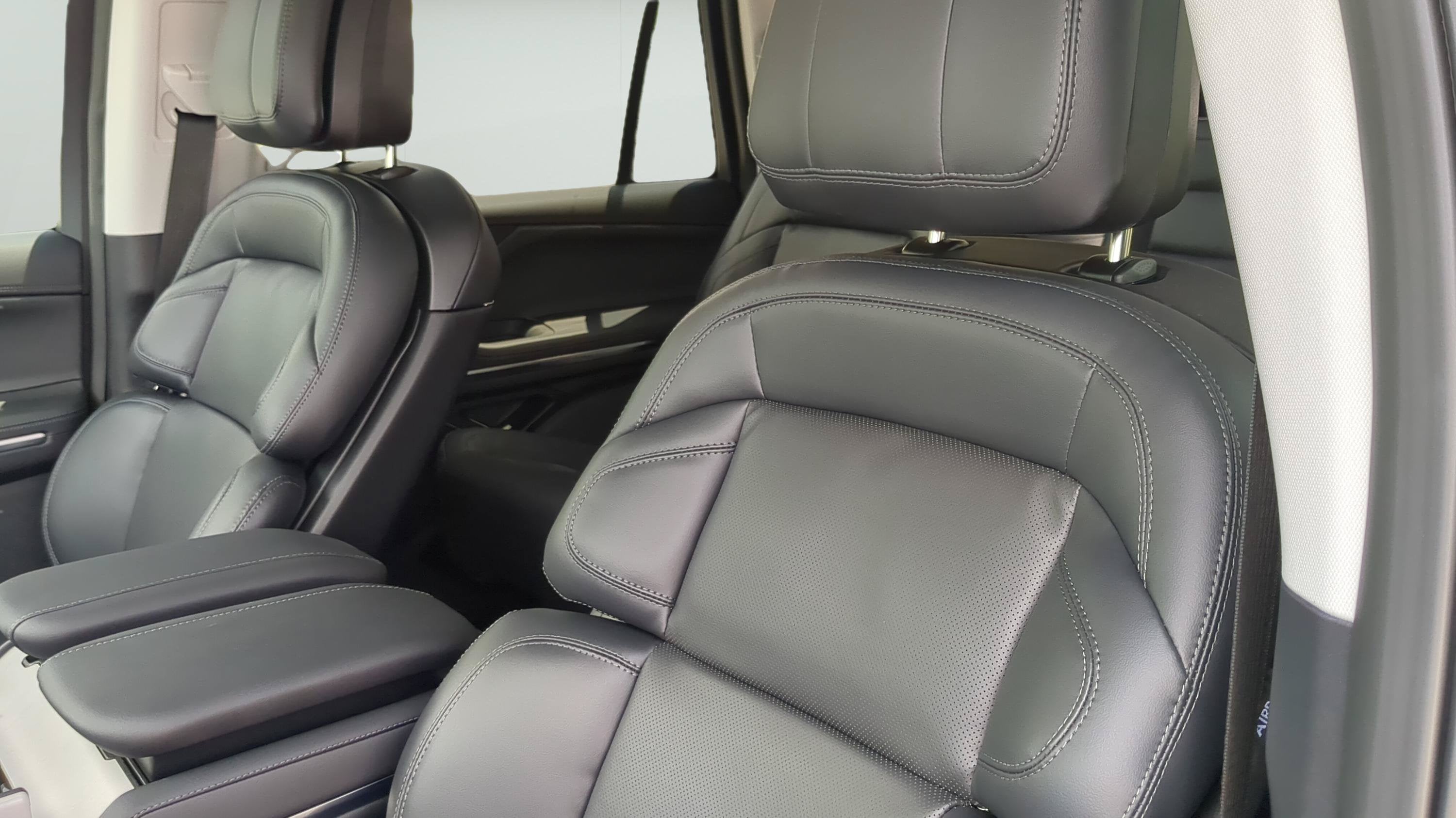 2026 Lincoln Navigator *Custom Wrap* Premiere