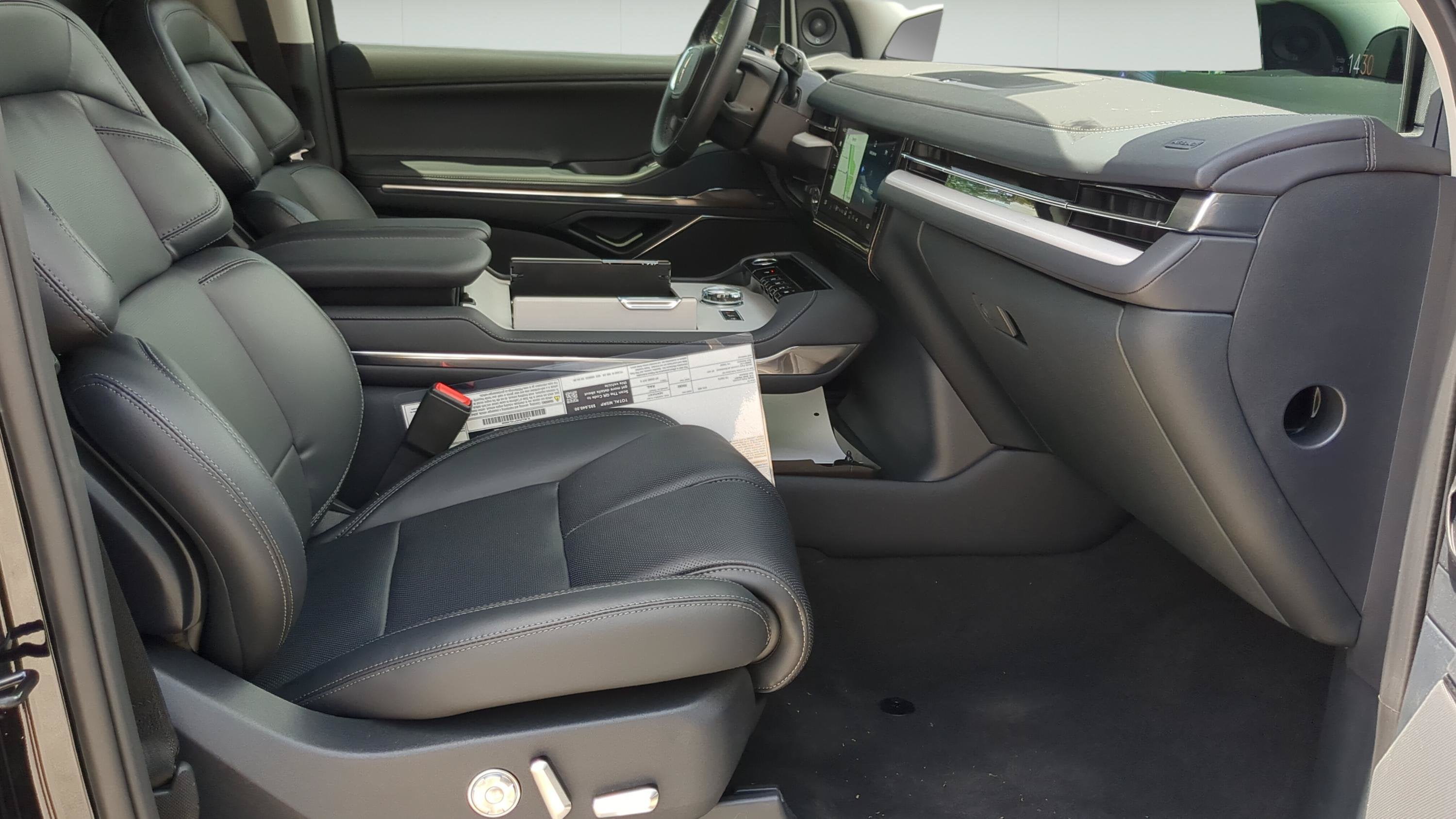 2026 Lincoln Navigator *Custom Wrap* Premiere