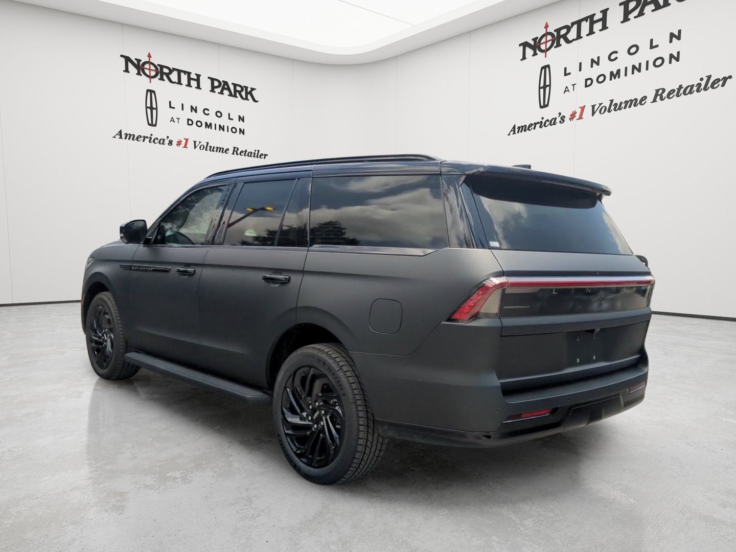 2026 Lincoln Navigator *Custom Wrap* Premiere