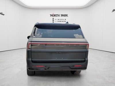 2026 Lincoln Navigator *Custom Wrap* Premiere