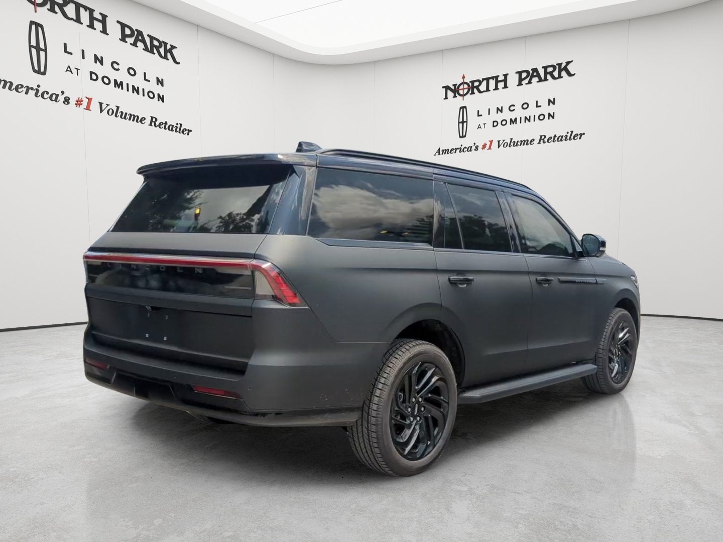 2026 Lincoln Navigator *Custom Wrap* Premiere