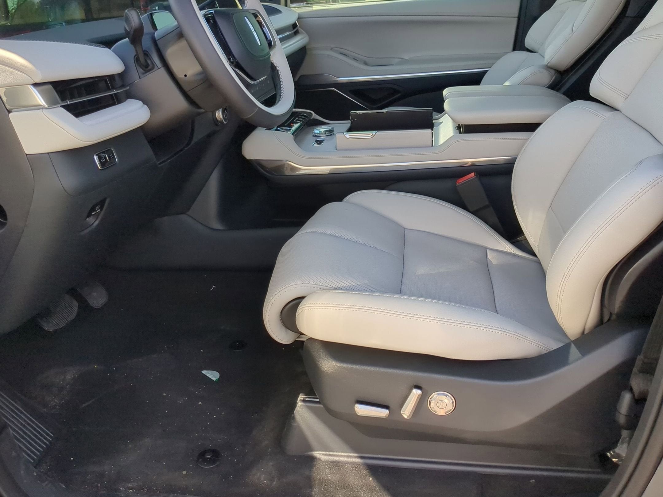 2026 Lincoln Navigator Premiere