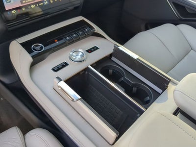 2026 Lincoln Navigator Premiere