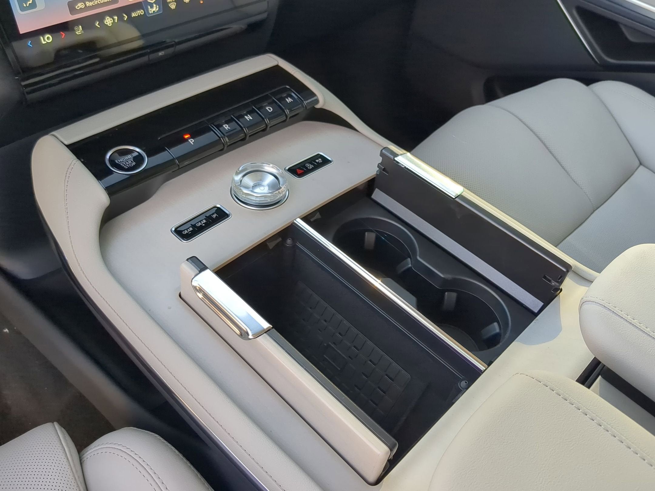 2026 Lincoln Navigator Premiere