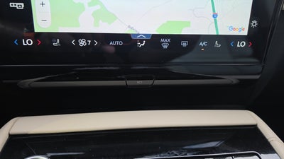 2027 Lincoln Navigator Premiere