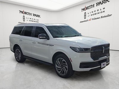 2027 Lincoln Navigator Premiere