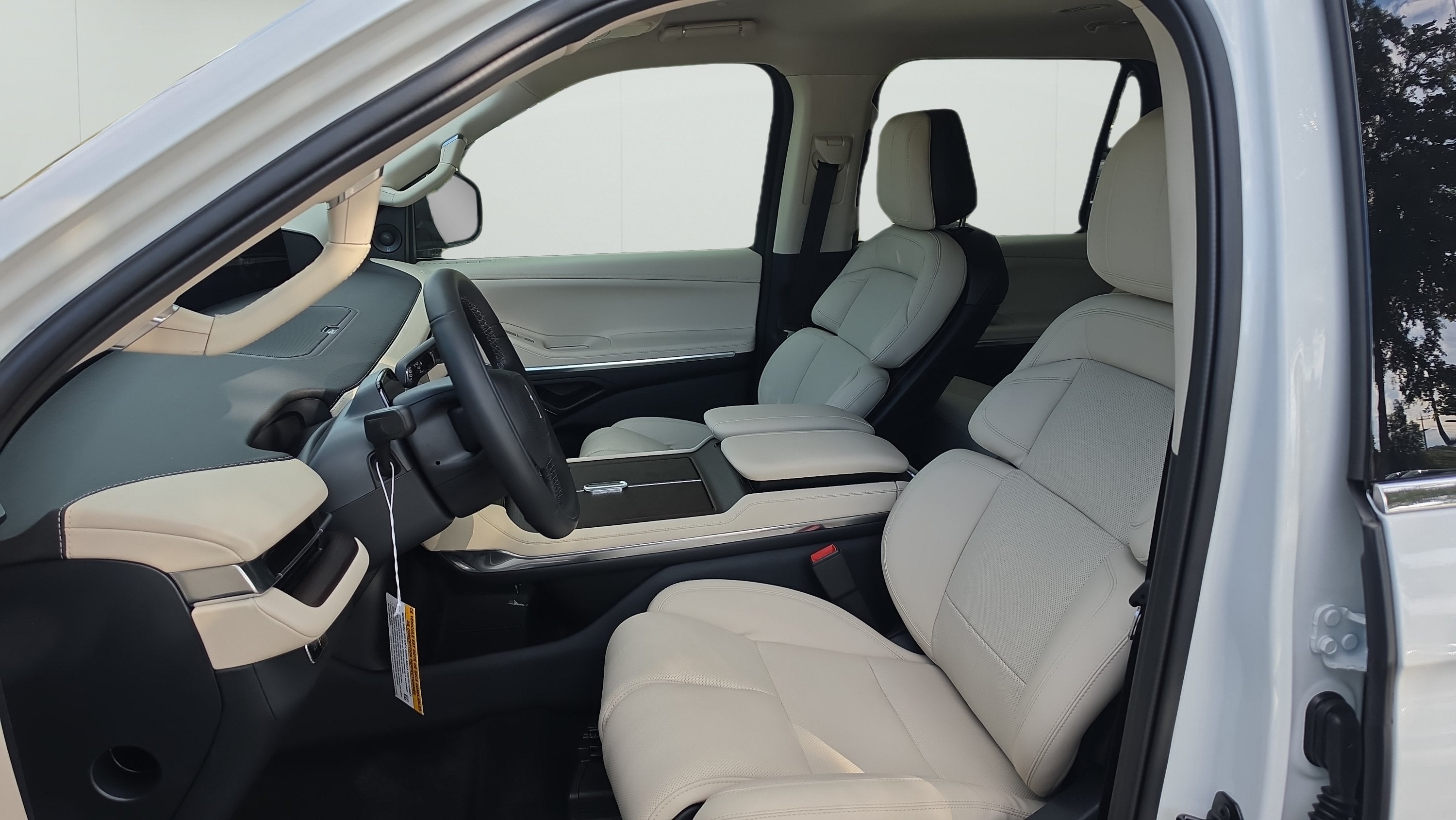 2027 Lincoln Navigator Premiere