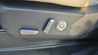 2027 Lincoln Navigator Premiere