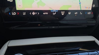 2027 Lincoln Navigator Premiere