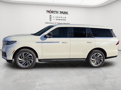 2027 Lincoln Navigator Premiere
