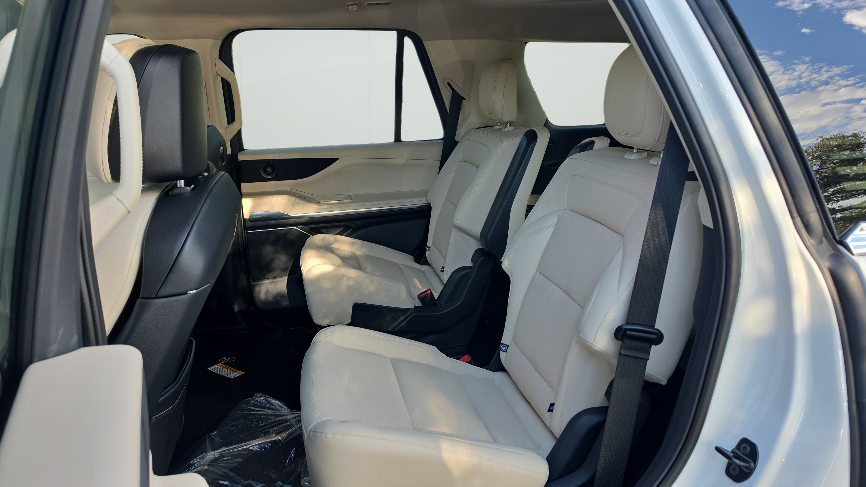 2027 Lincoln Navigator Premiere