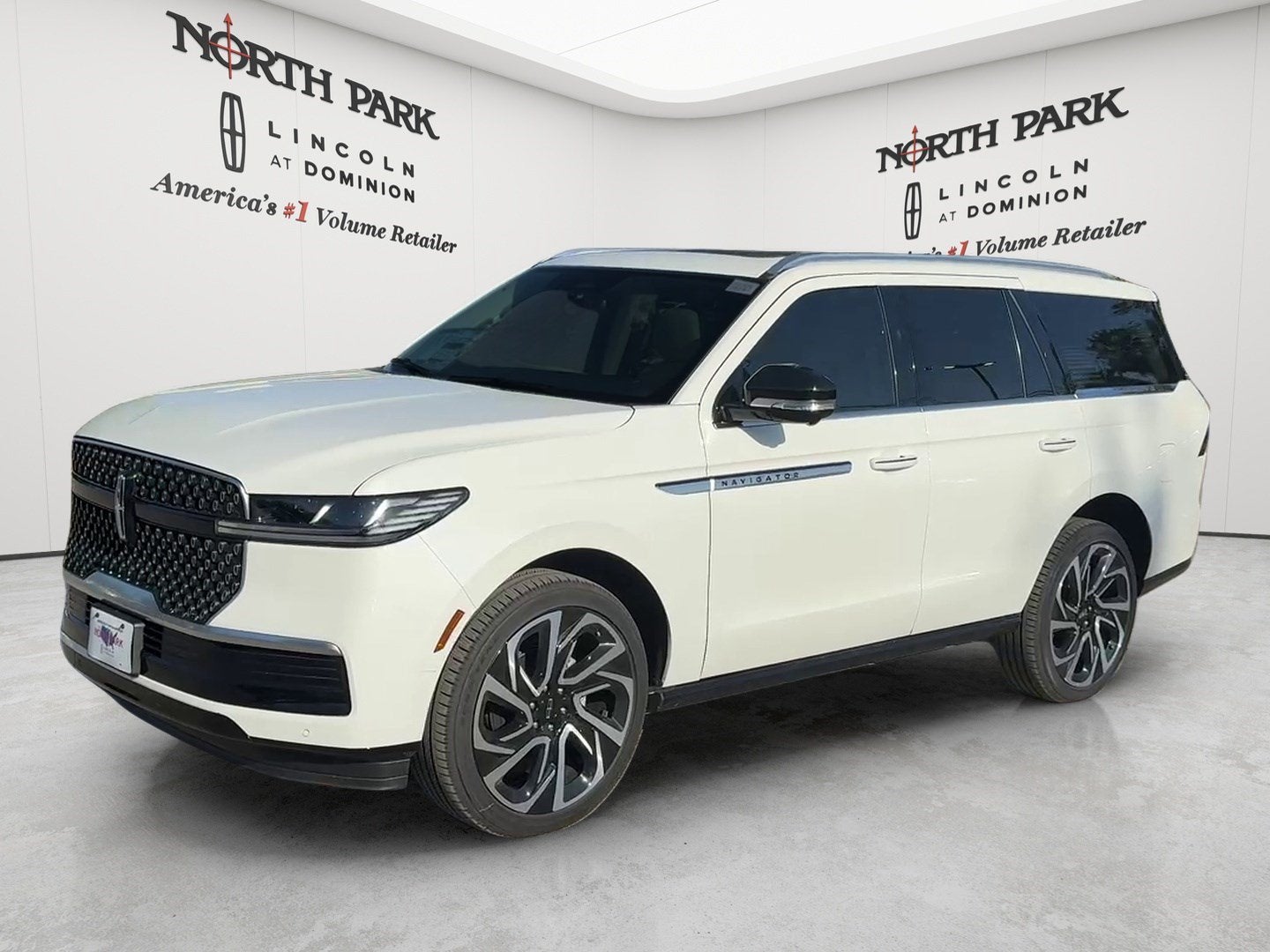 2027 Lincoln Navigator Reserve