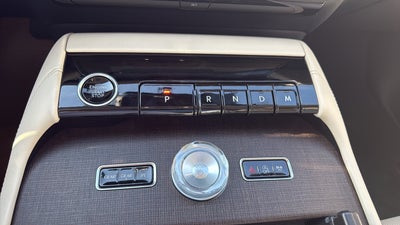 2027 Lincoln Navigator Reserve