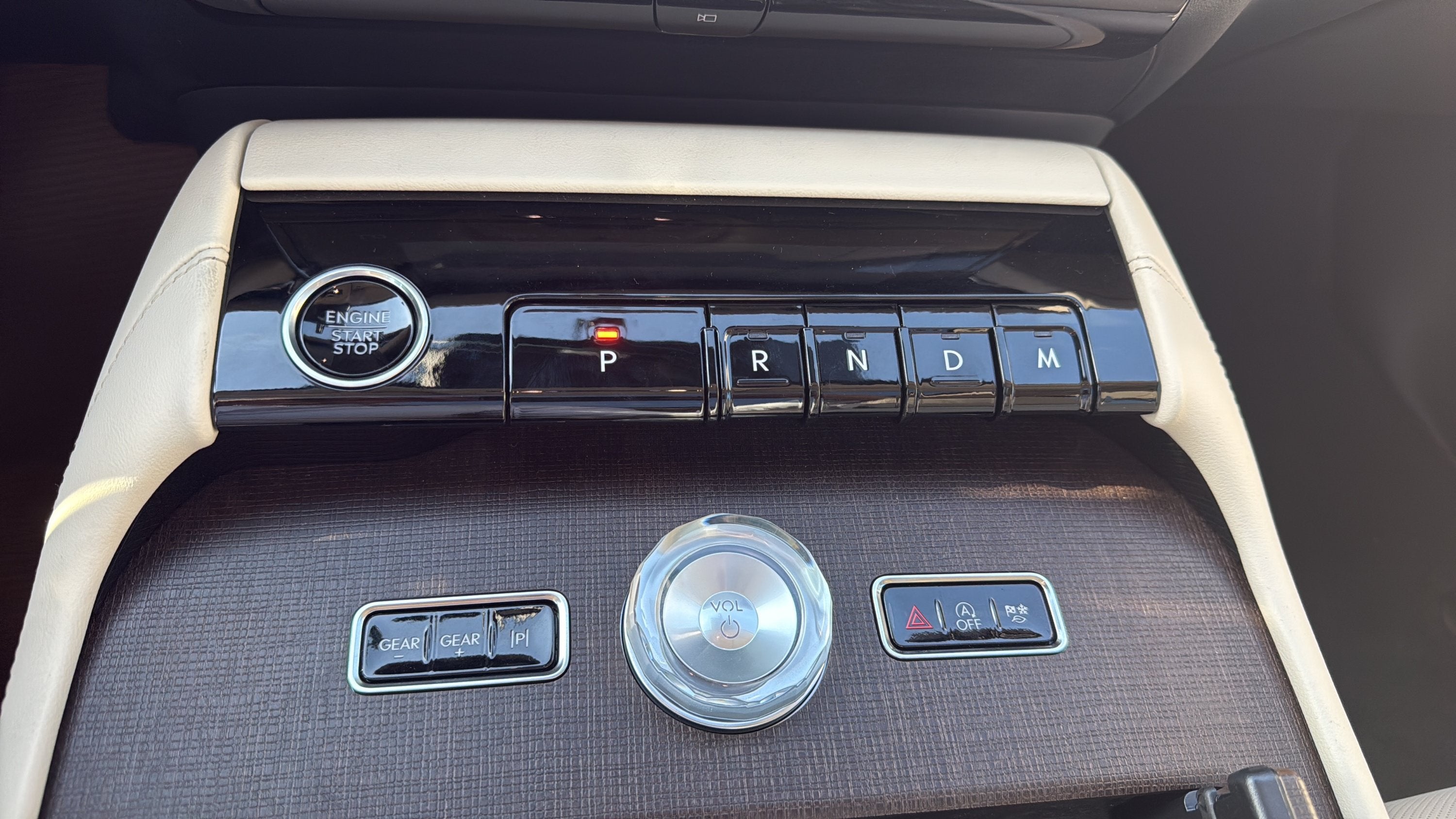 2027 Lincoln Navigator Reserve